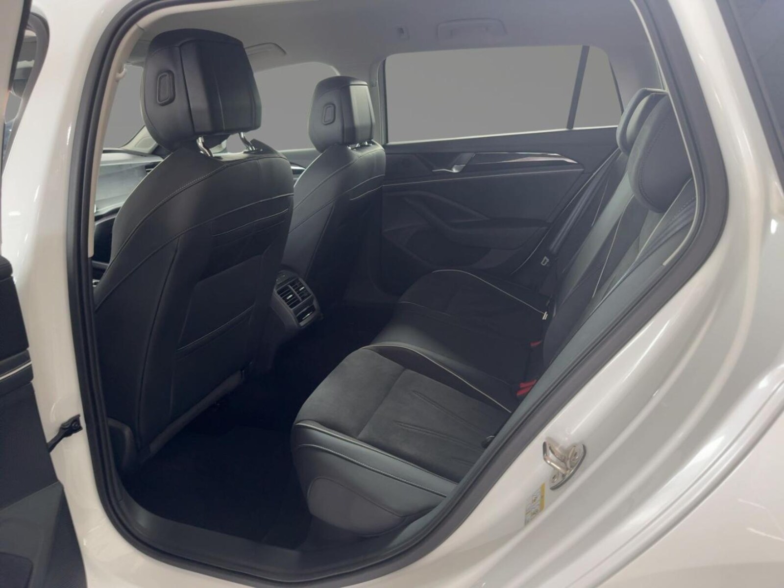 Volkswagen Passat – Bild 10