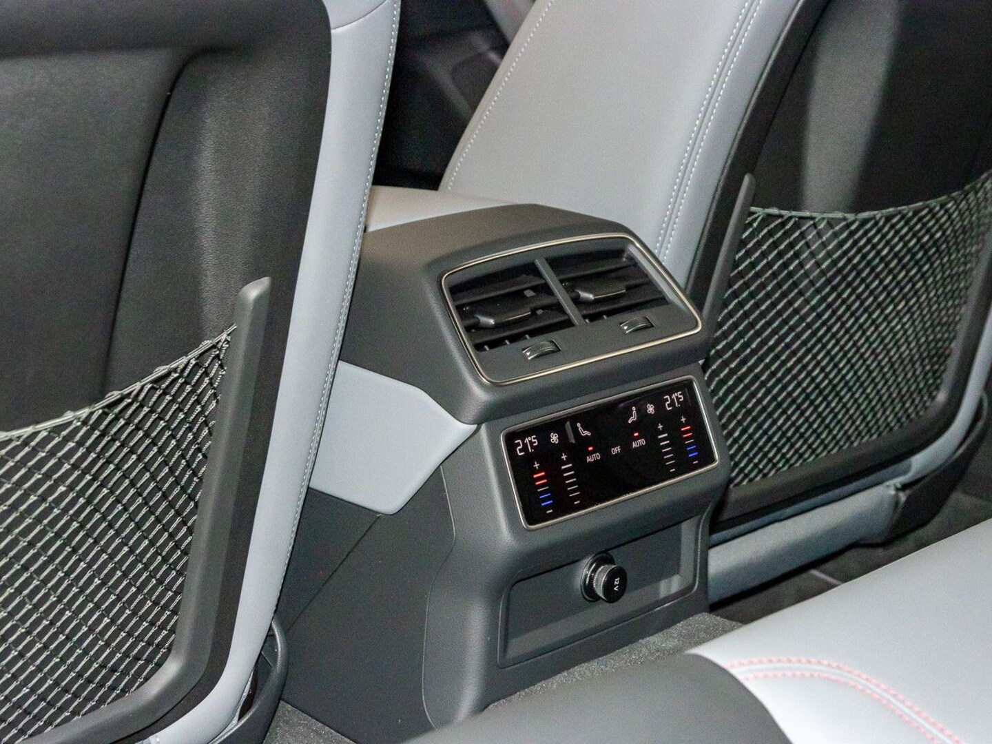 Bild über Audi S6 Avant TDI quattro tiptronic - für weitere Informationen kontaktieren Sie den Audi Partner