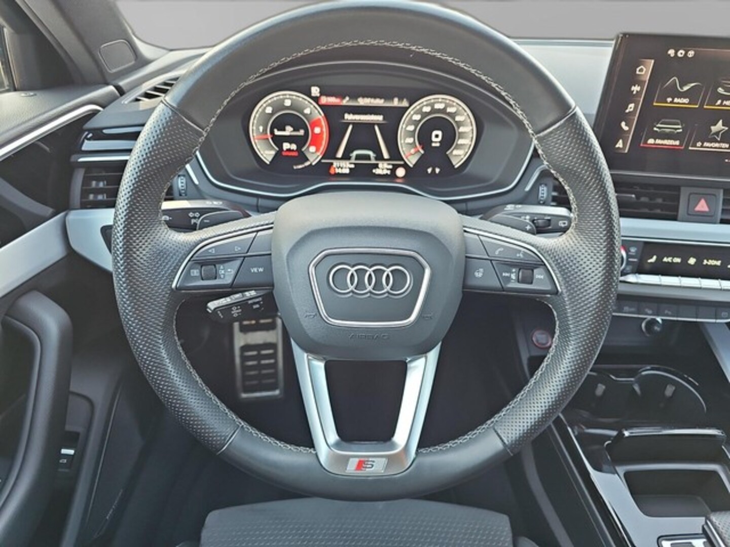 Bild über - für weitere Informationen kontaktieren Sie den Audi Partner