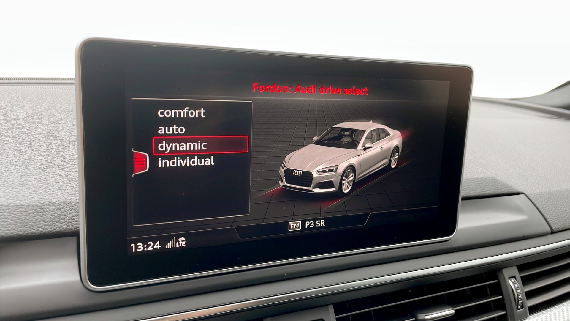 Bild som visar Audi RS 5 Coupé RS 5 Coupé 2.9 TFSI quattro 450 hk tiptronic - för mer information kontakta din Audi Partner