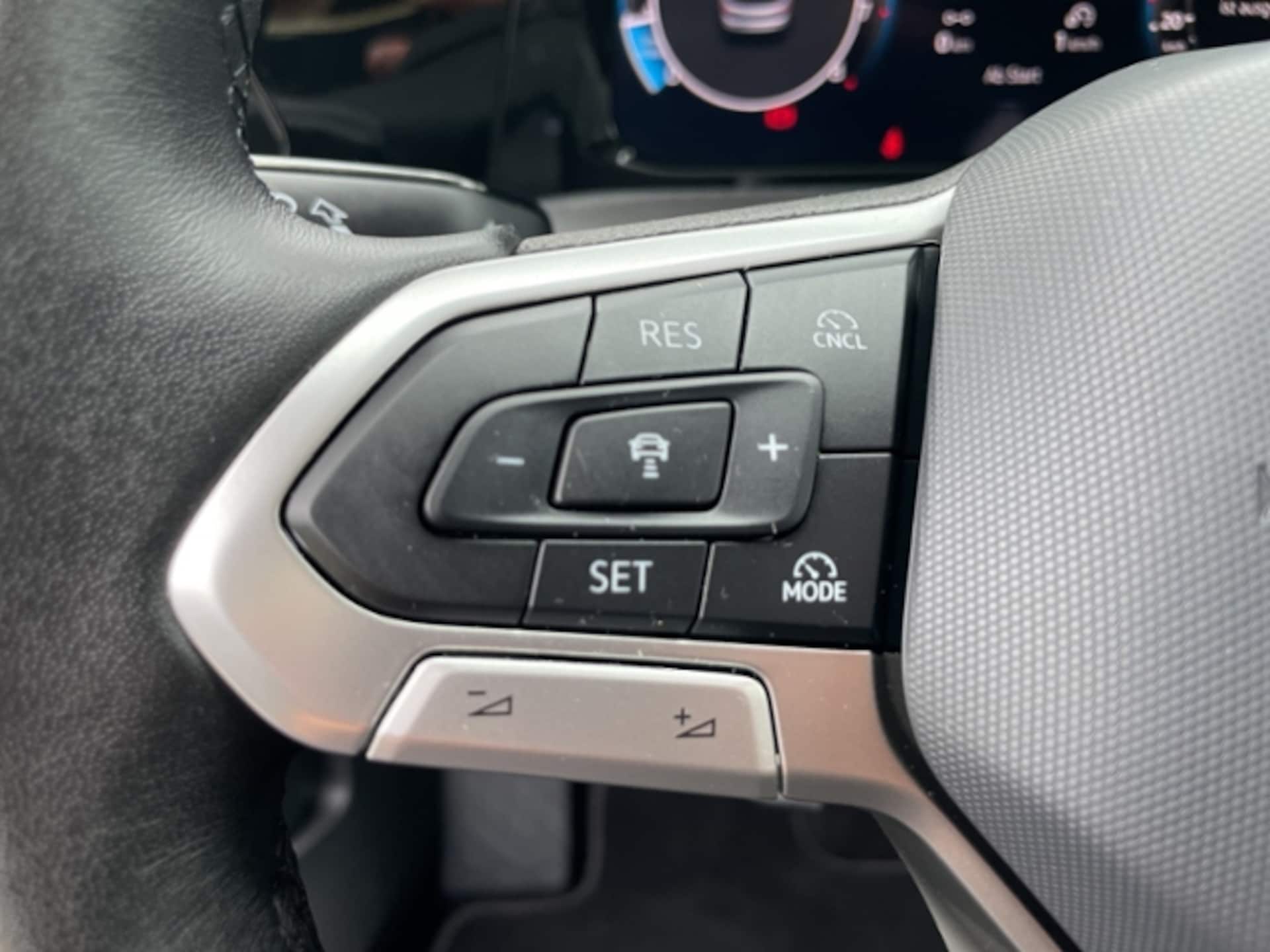 Volkswagen Golf Style