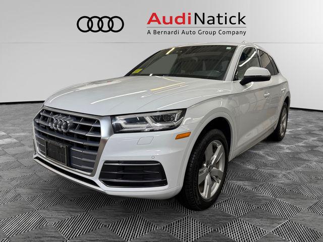 2019 Audi Q5 2.0T quattro S tronic Premium Plus's photo