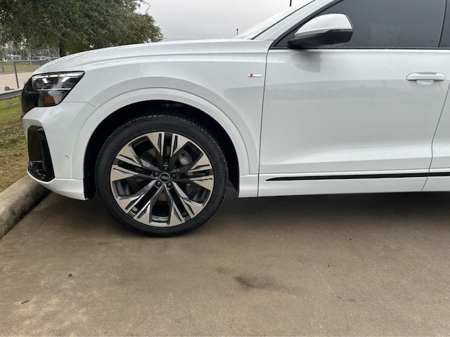 2026 Audi Q8 Premium Plus - Photo 6