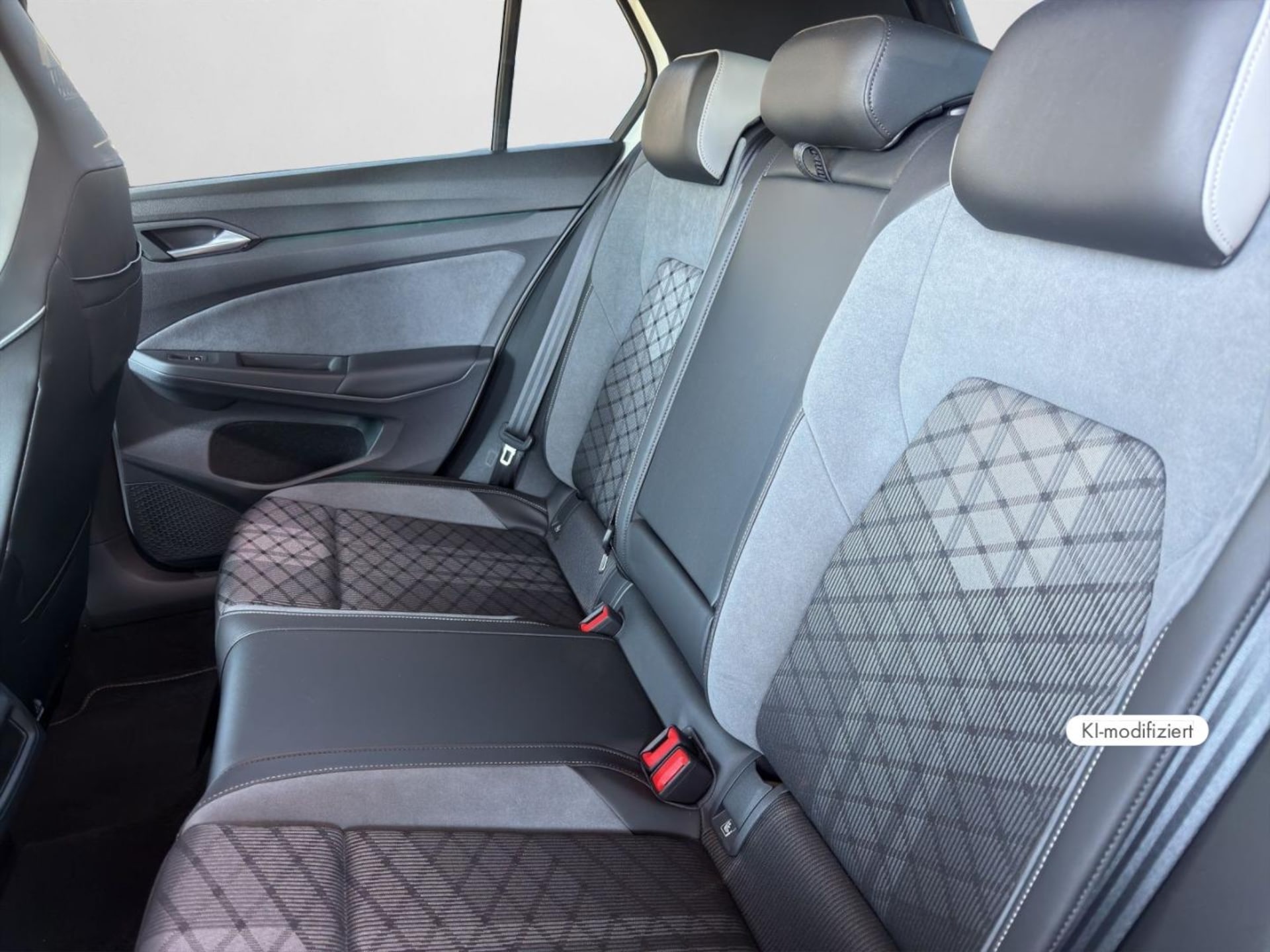 Volkswagen Golf R-Line