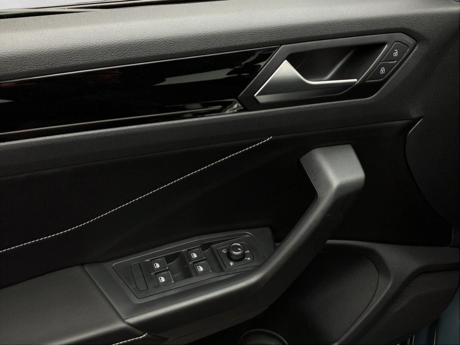 Volkswagen T-Roc Cabriolet – Bild 15