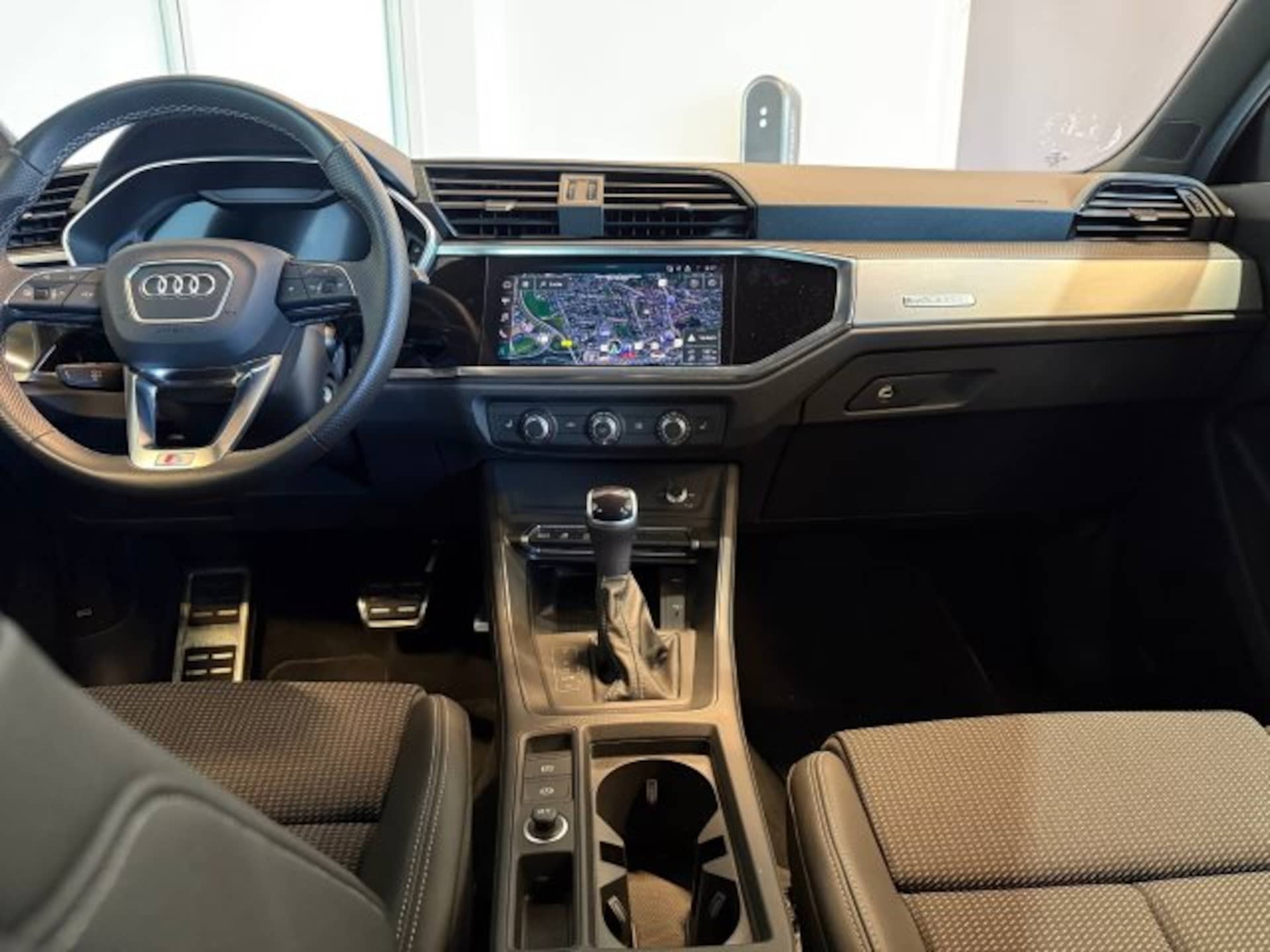 Audi Q3 Sportback S line