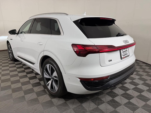 2024 Audi Q8 e-tron