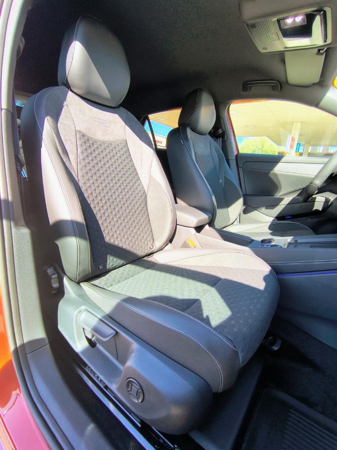 Volkswagen Nowy T-Roc R-Line