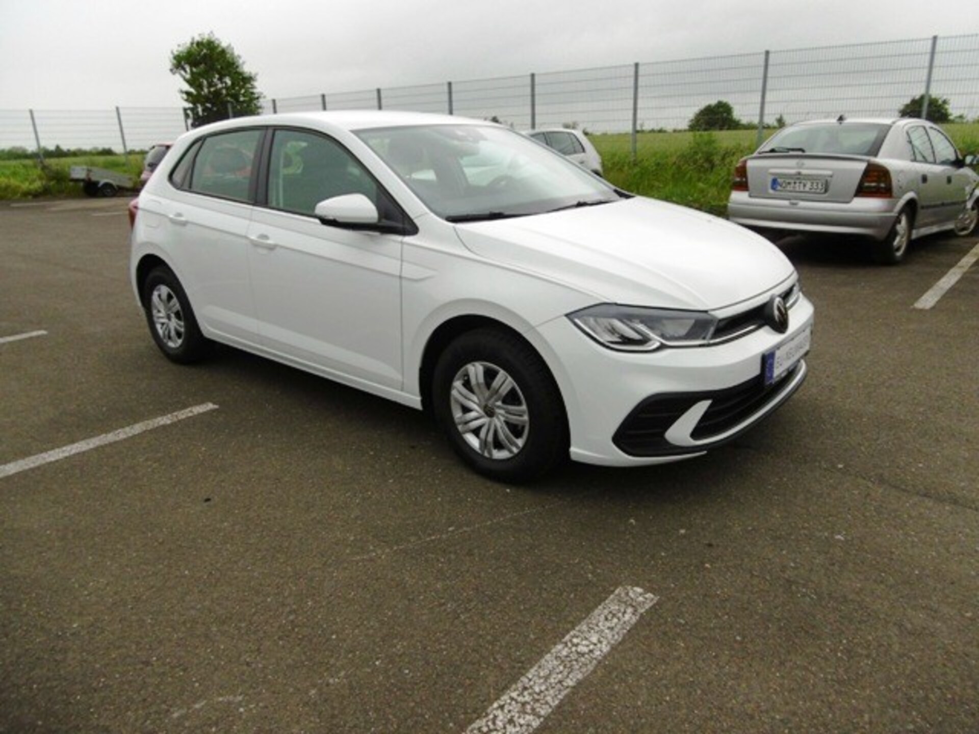 Volkswagen Polo Basis-Modell