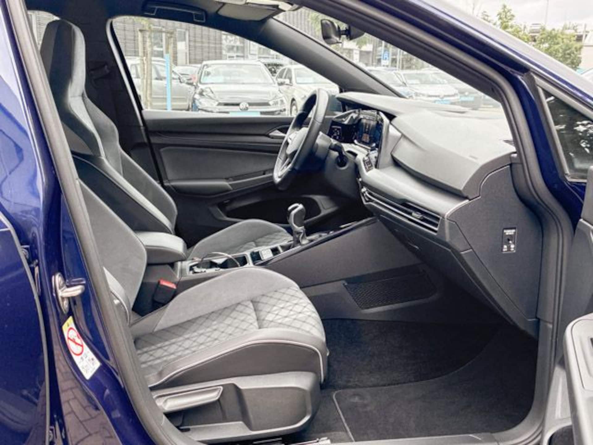 Volkswagen Golf Variant R-Line