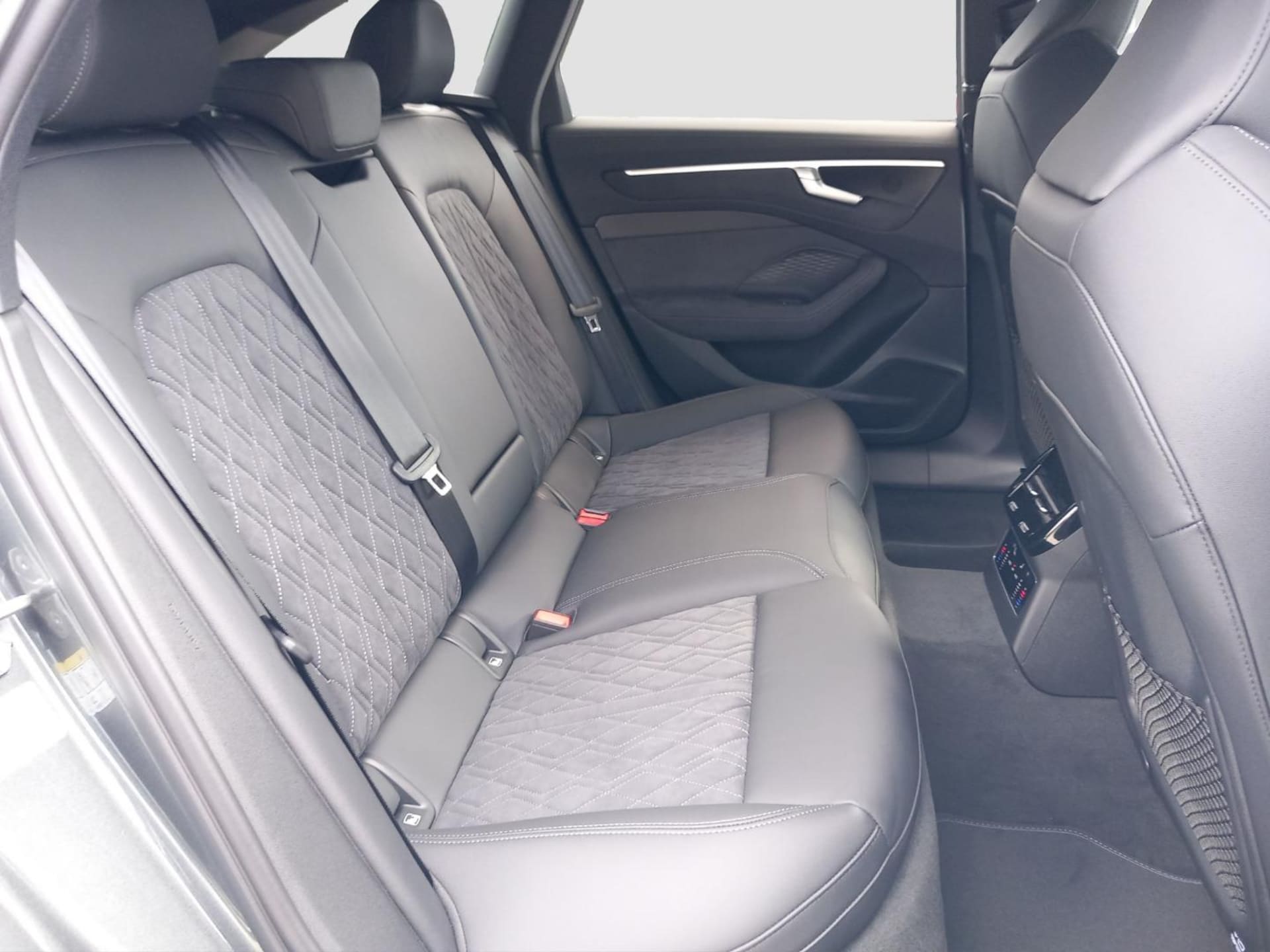 Audi A6 Avant edition one