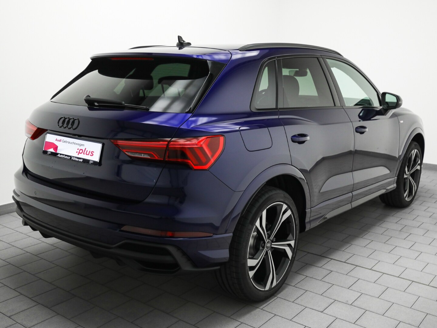 Bild über Audi Q3 S line 35 TFSI S tronic - für weitere Informationen kontaktieren Sie den Audi Partner