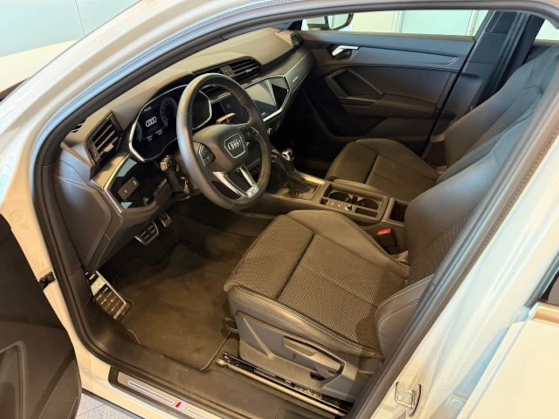 Audi Q3 Sportback S line