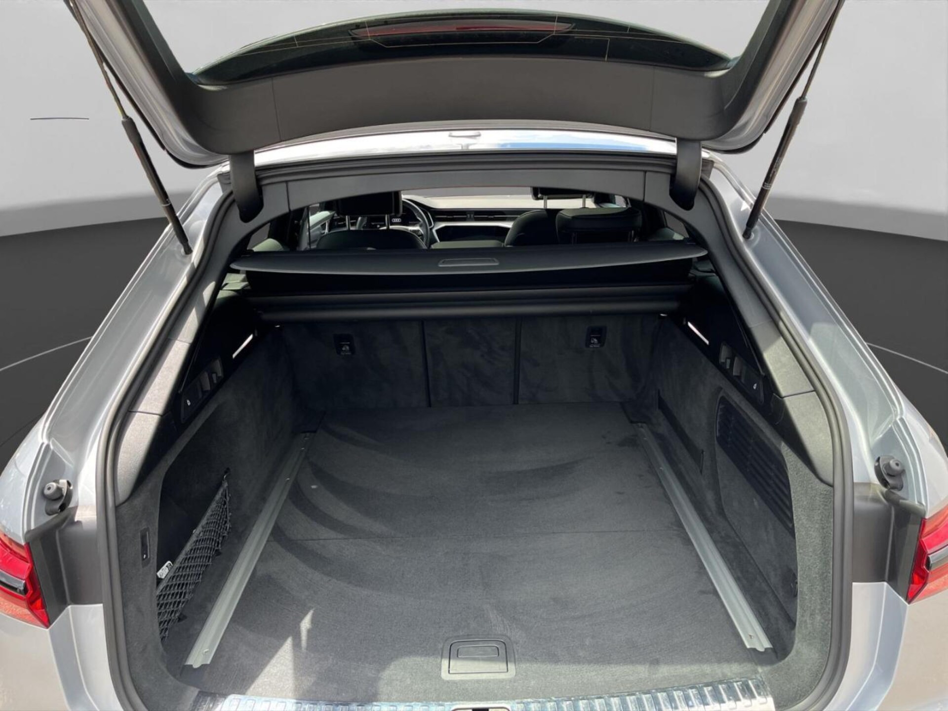 Audi S6 Avant