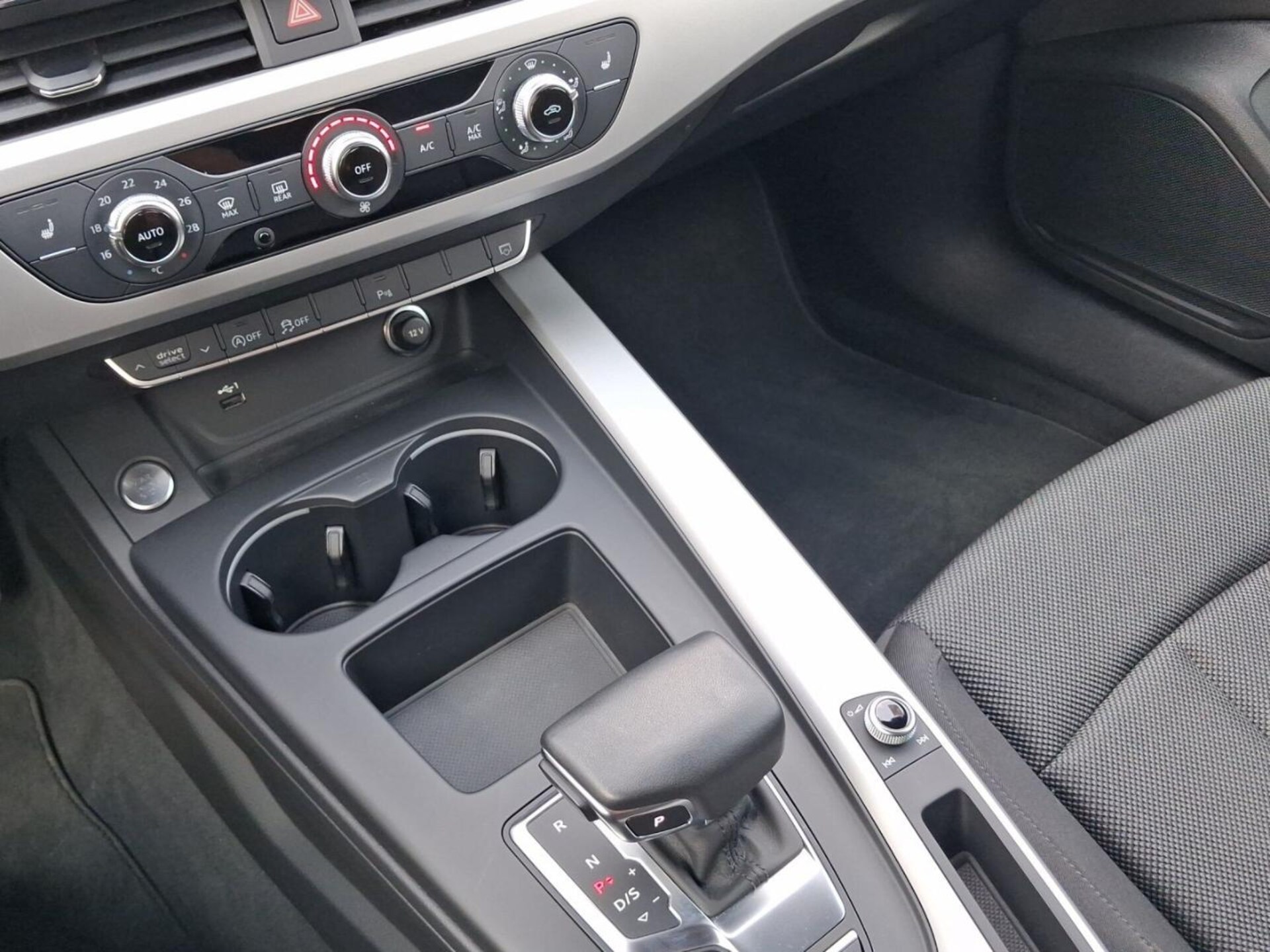 Audi A4 Avant S line