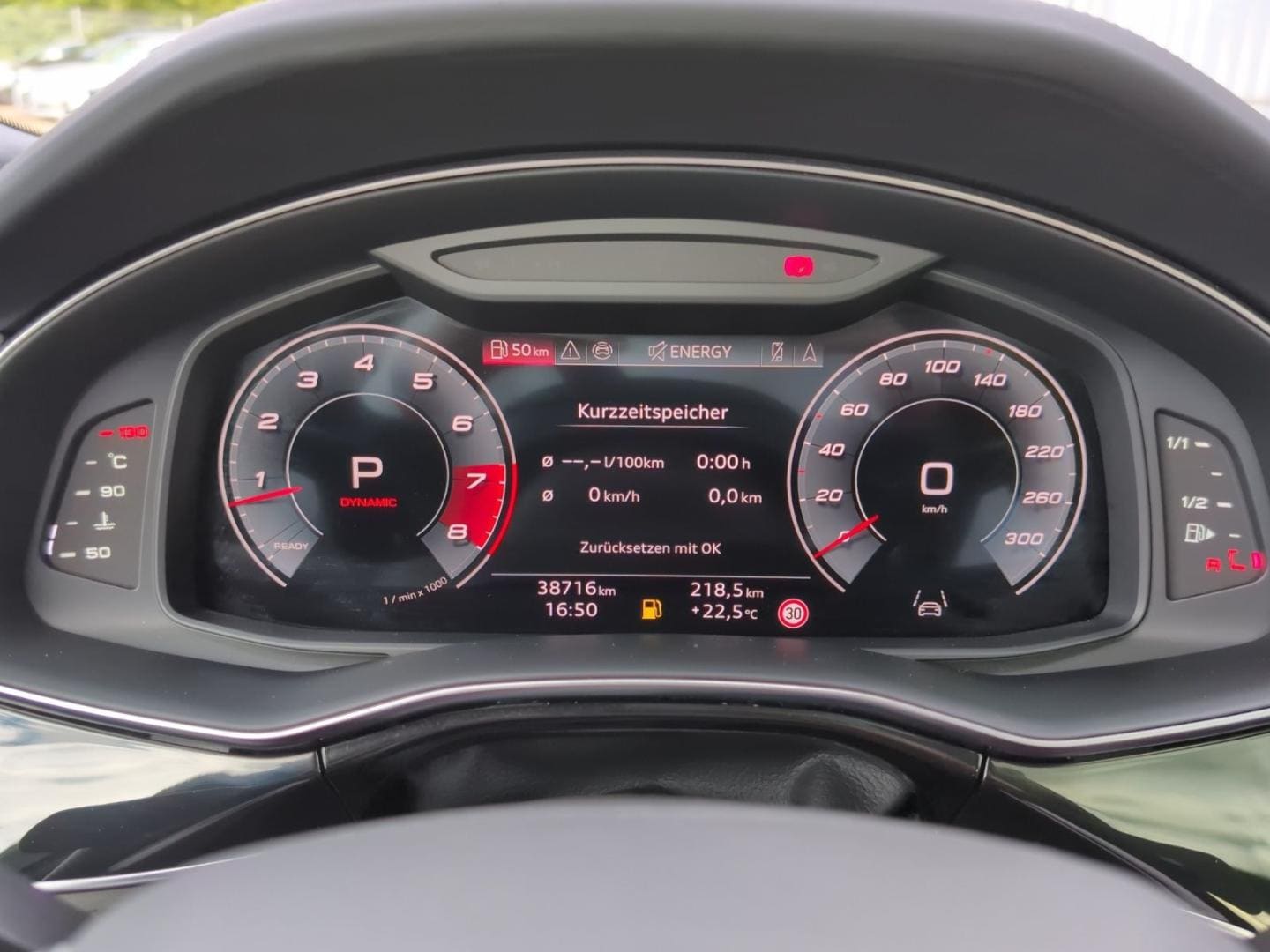 Bild über Audi SQ7 SUV TFSI quattro tiptronic - für weitere Informationen kontaktieren Sie den Audi Partner