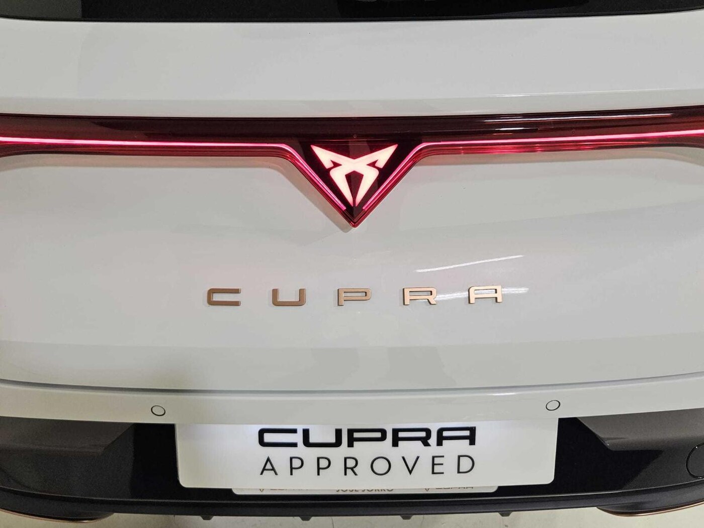 CUPRA Leon Sportstourer 1.5 TSI e-Hybrid DSG 150 kW (204 CV) — photo 17