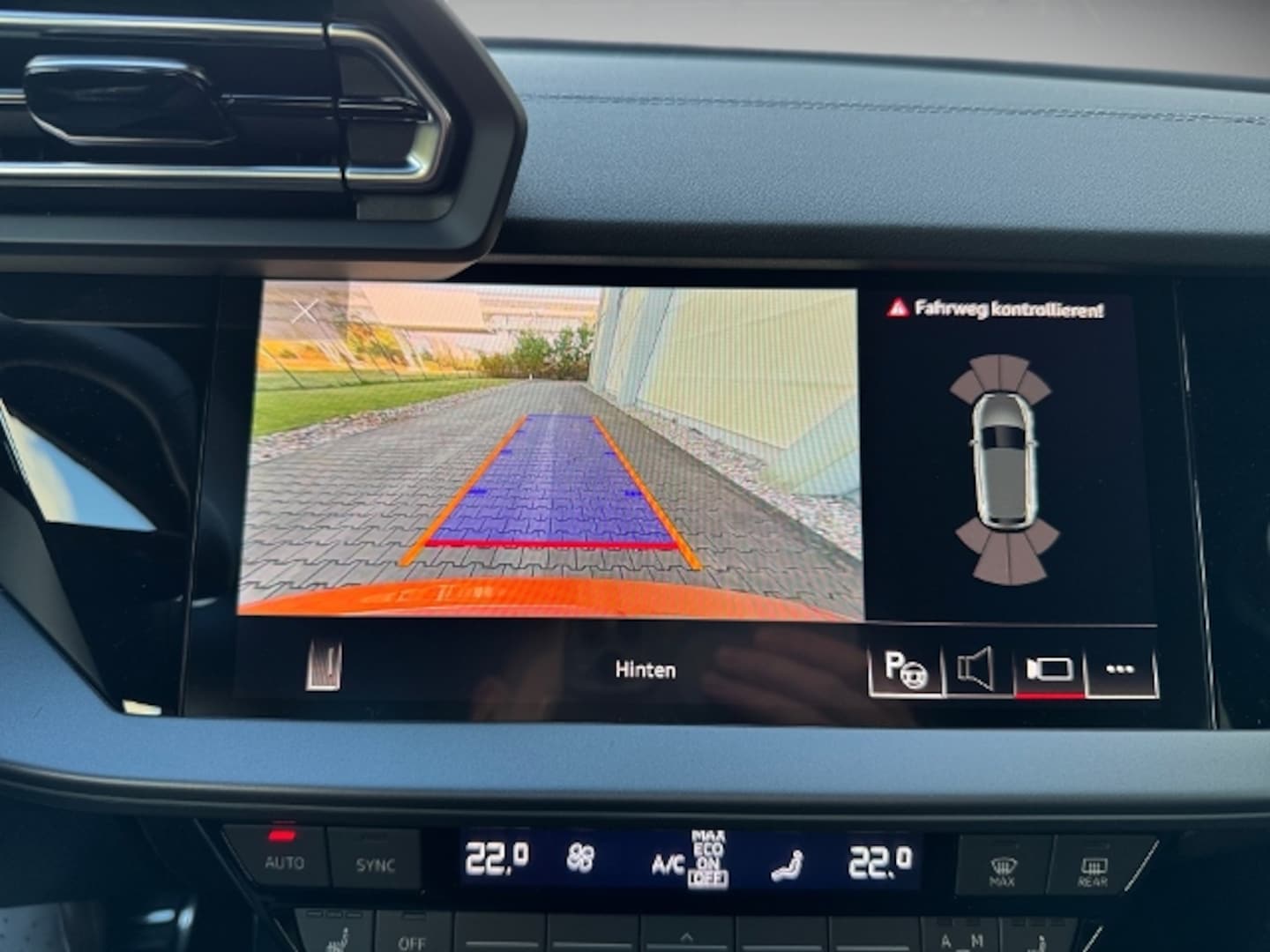 Bild über Audi A3 allstreet 35 TFSI S tronic - für weitere Informationen kontaktieren Sie den Audi Partner