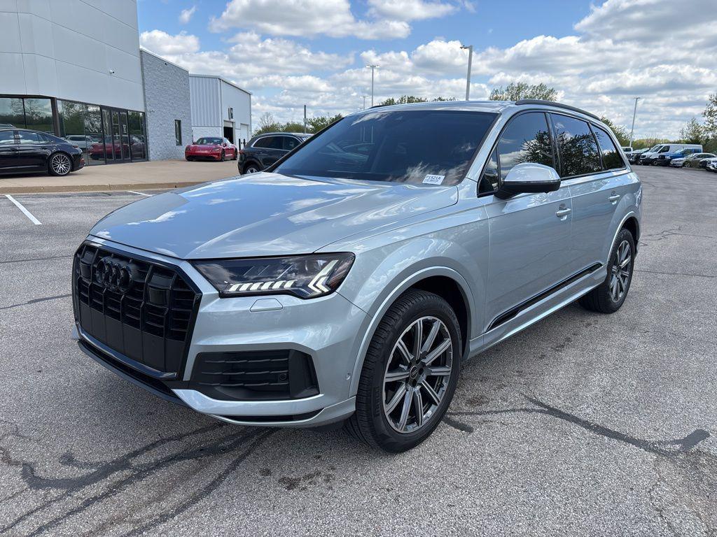 2023 Audi Q7 45 Premium Plus quattro Tiptronic's photo