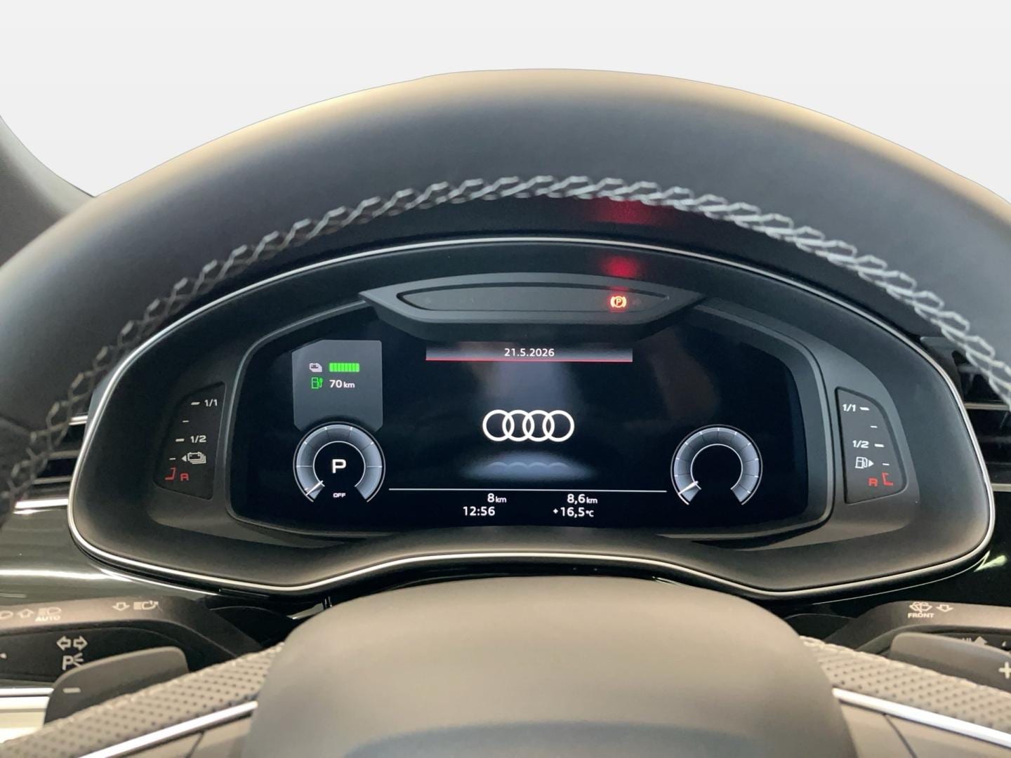 Bild über Audi Q8 SUV TFSI e S line business TFSI e quattro 290 kW tiptronic - für weitere Informationen kontaktieren Sie den Audi Partner