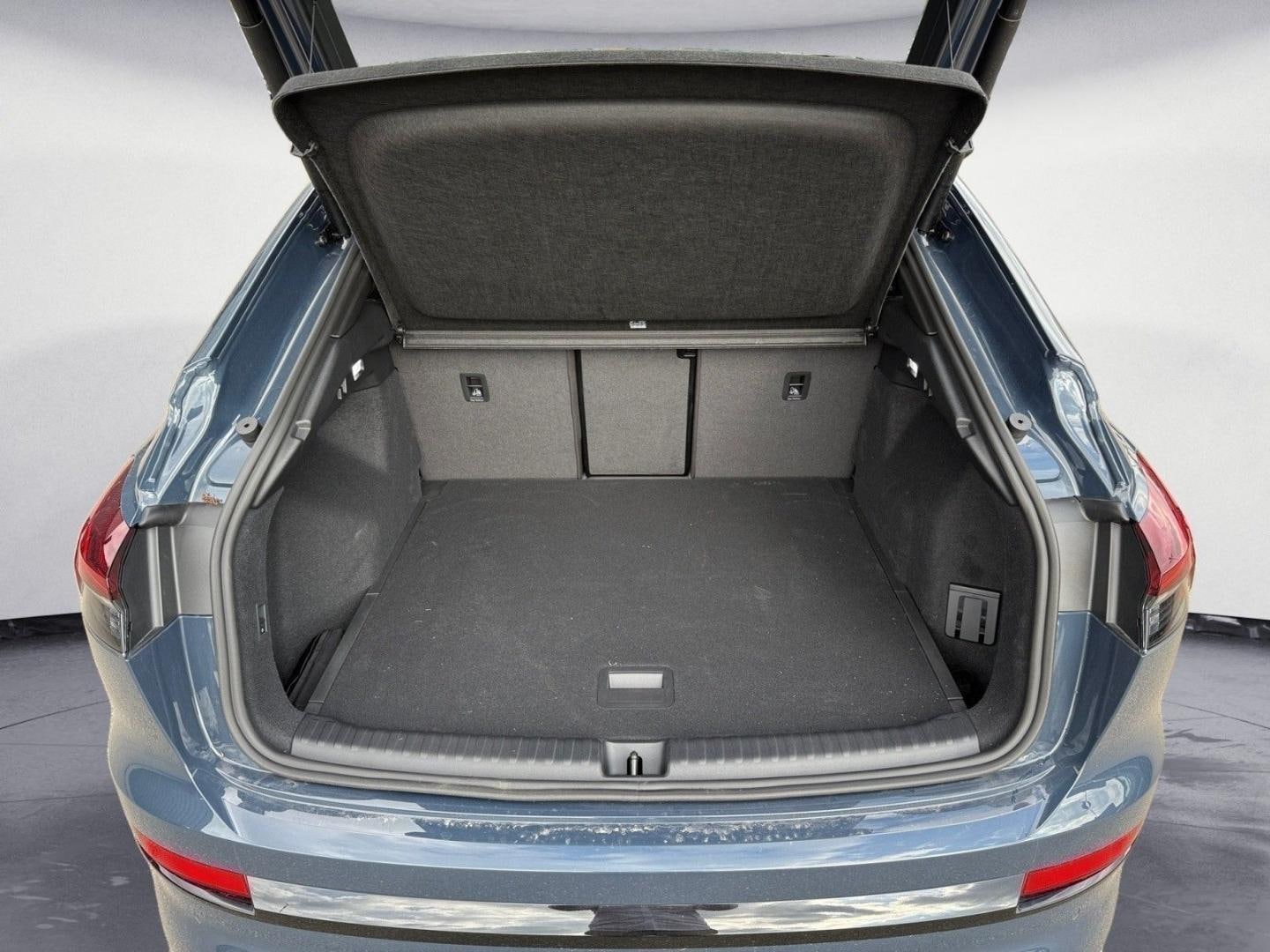 Bild über Audi Q4 Sportback e-tron e-tron quattro 220 kW - für weitere Informationen kontaktieren Sie den Audi Partner