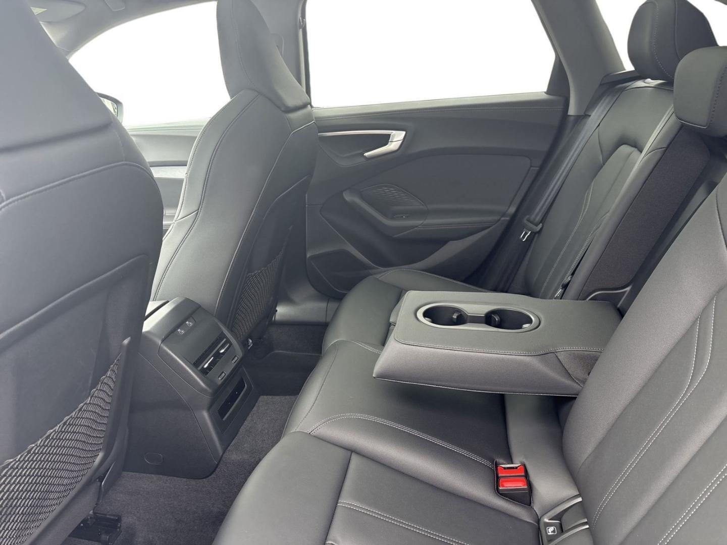 Bild über Audi A5 Avant TDI quattro 150 kW S tronic - für weitere Informationen kontaktieren Sie den Audi Partner