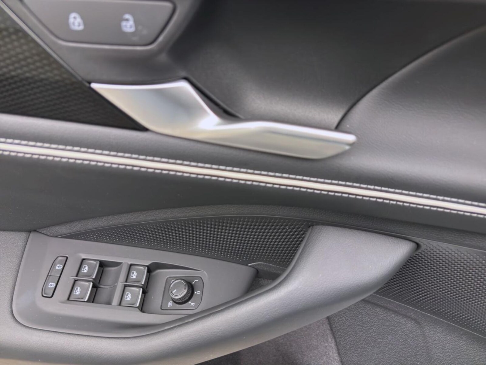 Volkswagen Passat – Bild 11