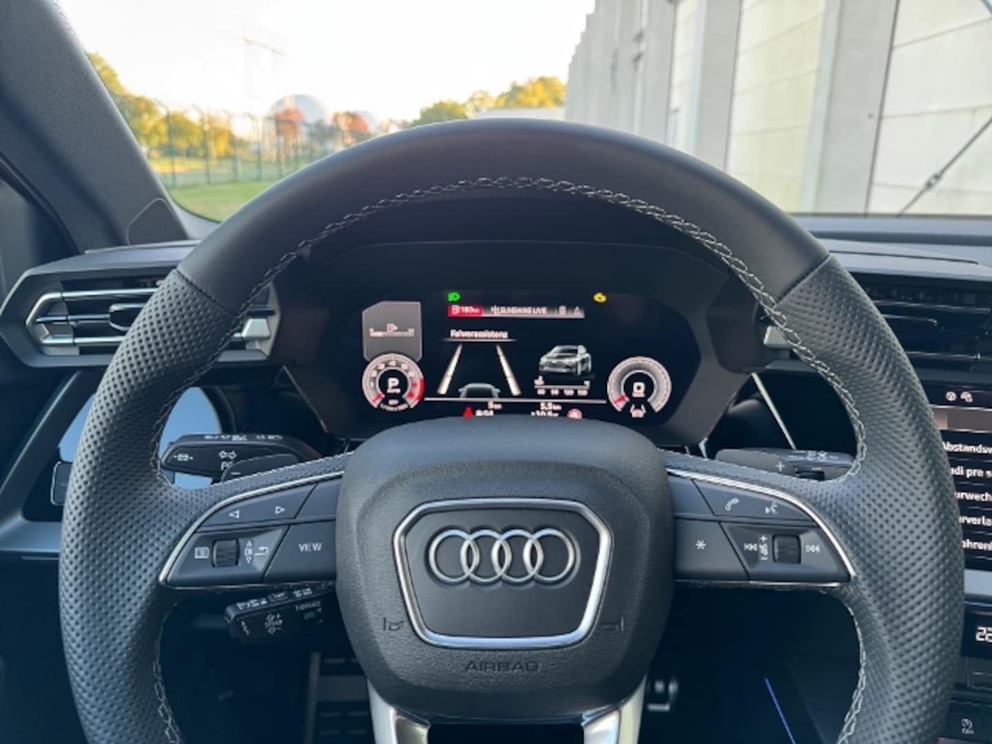 Bild über Audi A3 allstreet 35 TFSI S tronic - für weitere Informationen kontaktieren Sie den Audi Partner