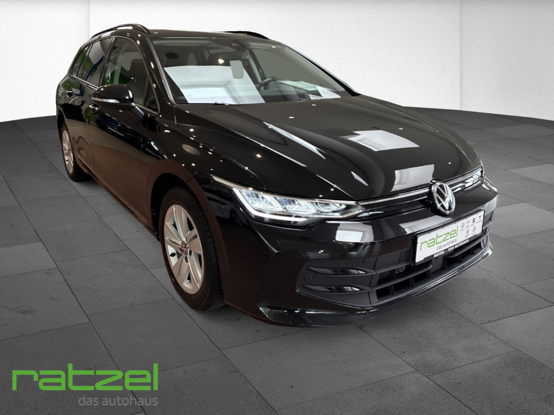 Volkswagen Golf Variant Life