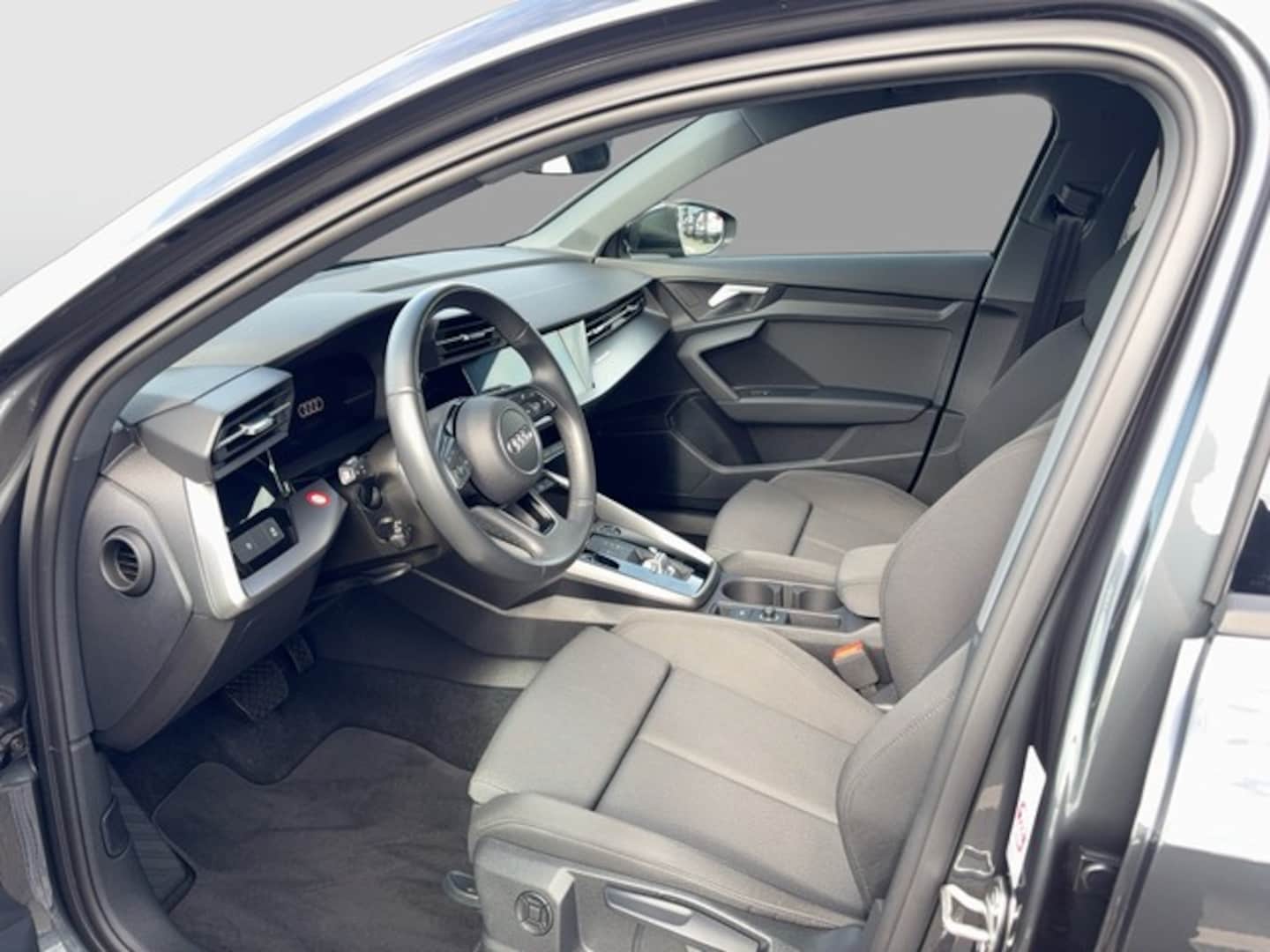 Bild über Audi A3 Sportback 30 TDI S tronic - für weitere Informationen kontaktieren Sie den Audi Partner