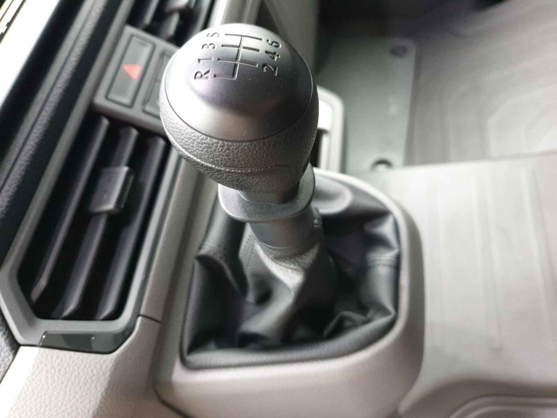 Volkswagen Crafter Einzelkabine mittlerer Radstand