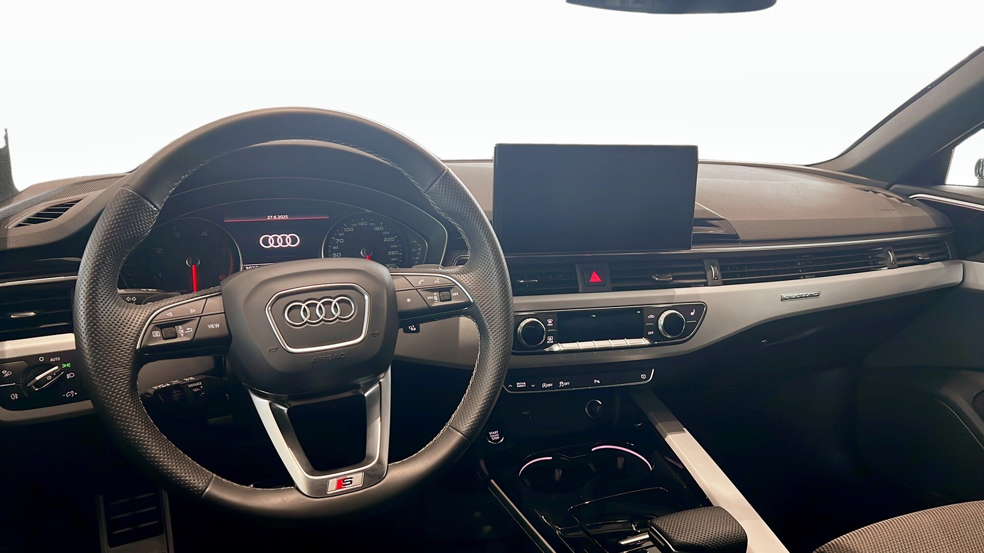 Image about Audi A4 Avant A4 Avant 40 TDI quattro S line 204 hk S tronic