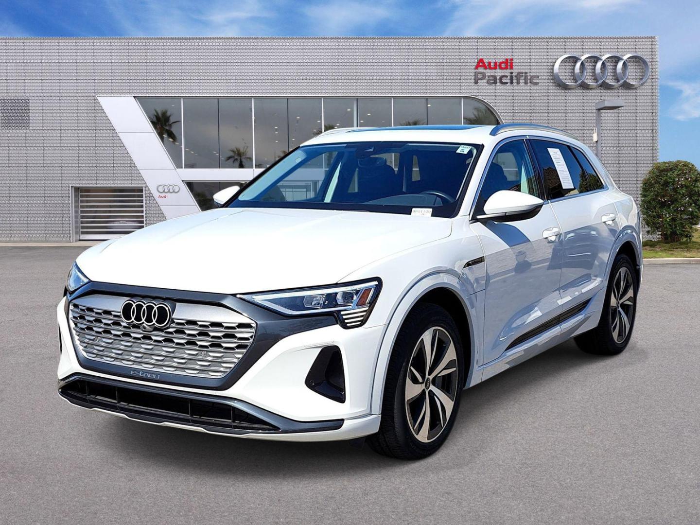 2024 Audi Q8 e-tron 55 114 kWh Premium quattro's photo