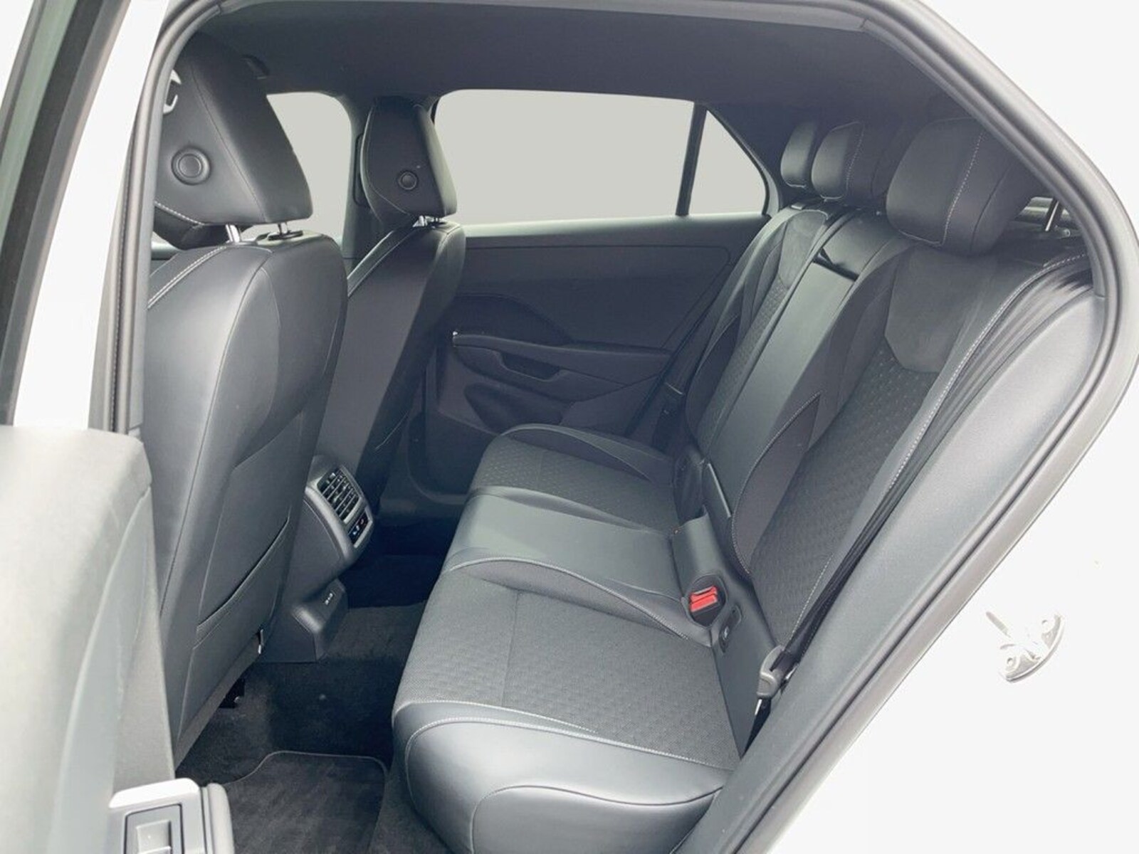 Volkswagen T-Roc – Bild 13