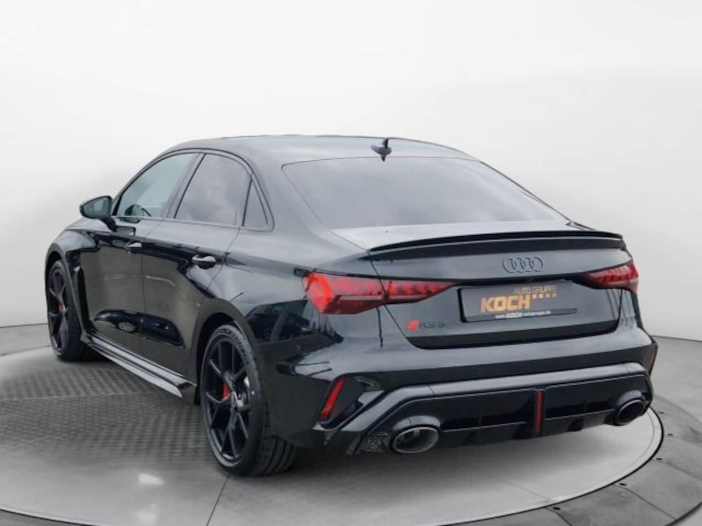 Bild über Audi RS 3 Limousine TFSI quattro 294 kW S tronic - für weitere Informationen kontaktieren Sie den Audi Partner
