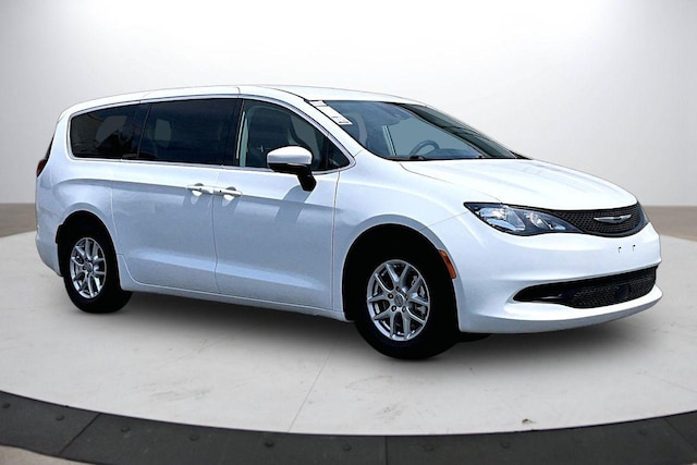 2023 Chrysler Voyager