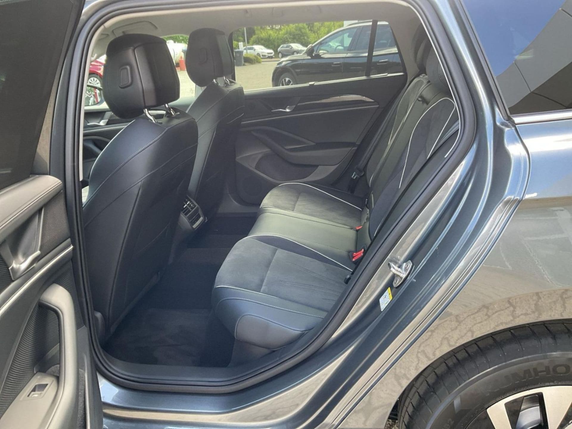 Volkswagen Passat Business
