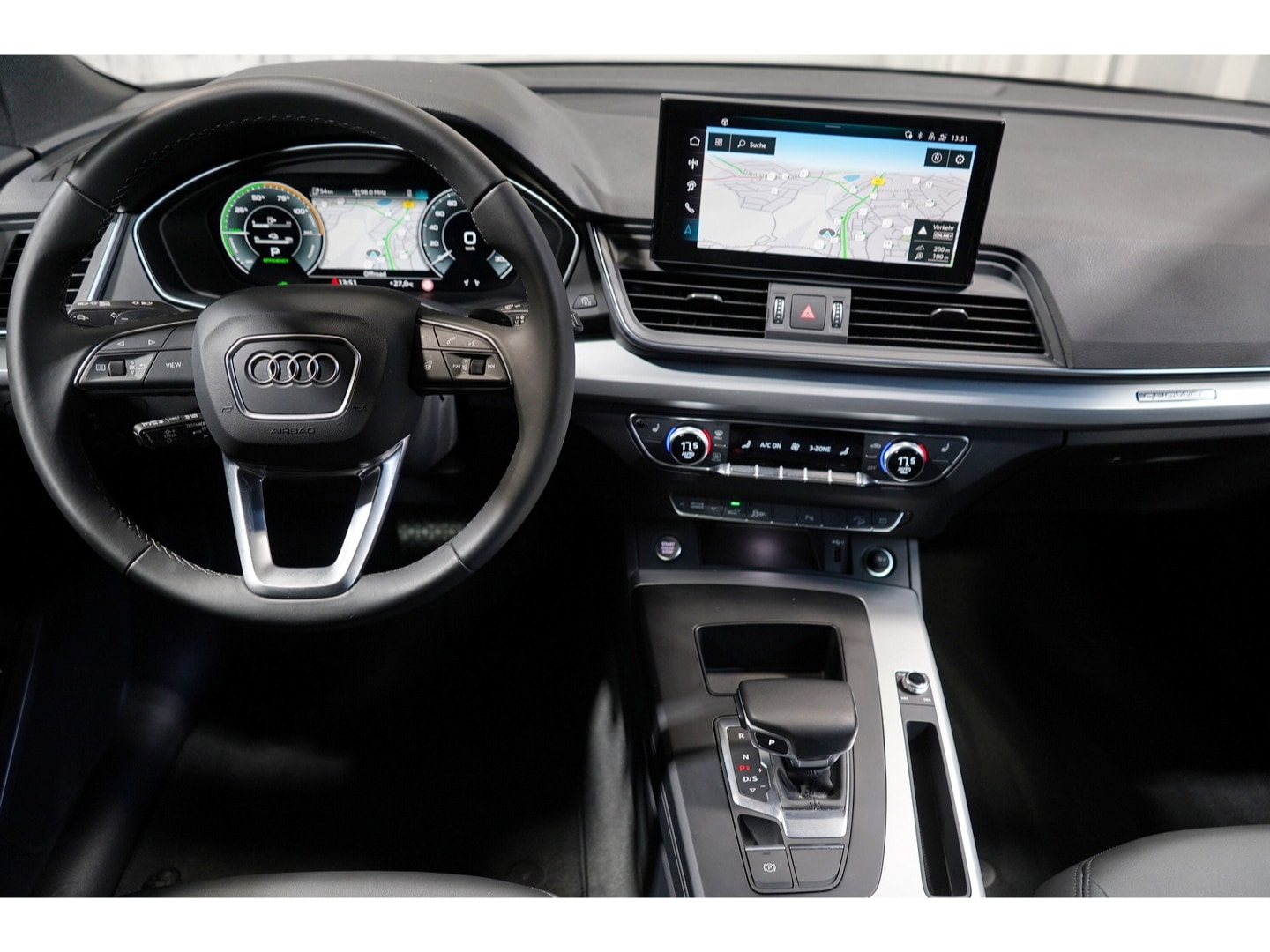 Bild über Audi Q5 Sportback TFSI e advanced 50 TFSI e quattro S tronic - für weitere Informationen kontaktieren Sie den Audi Partner