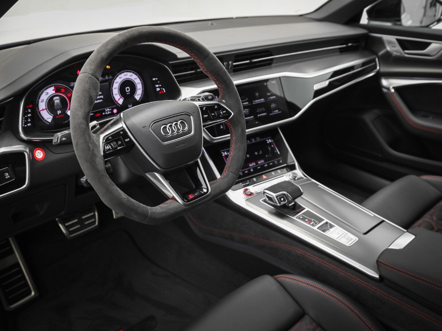 Bild über Audi RS 6 Avant performance quattro tiptronic - für weitere Informationen kontaktieren Sie den Audi Partner