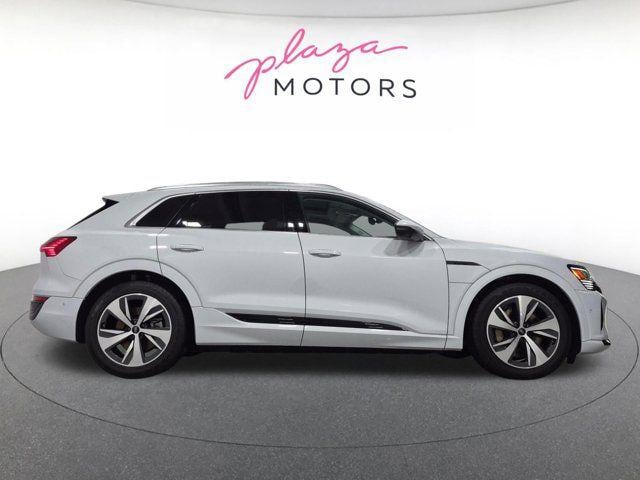 2024 Audi Q8 e-tron