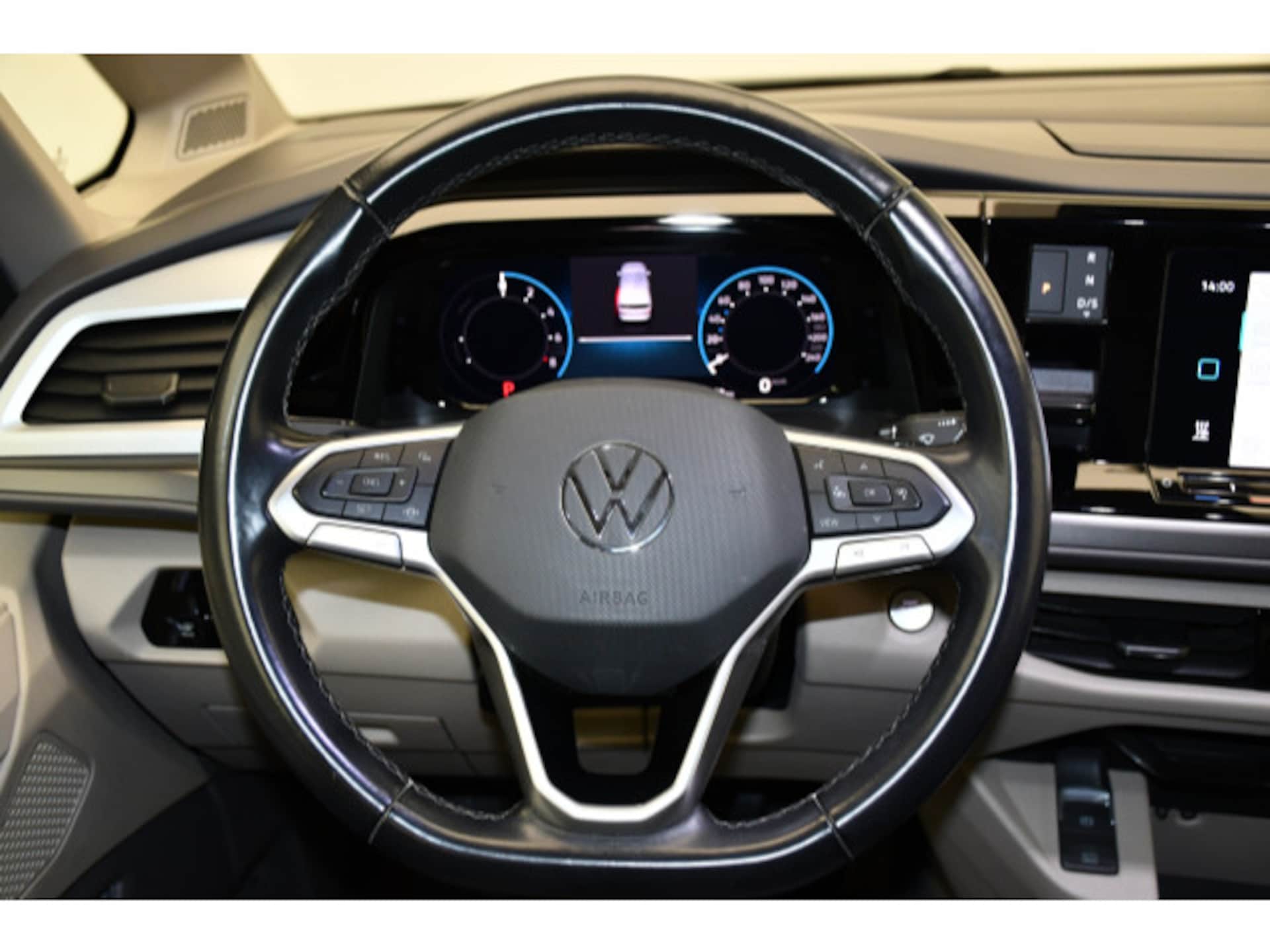 Volkswagen Multivan Basis-Modell
