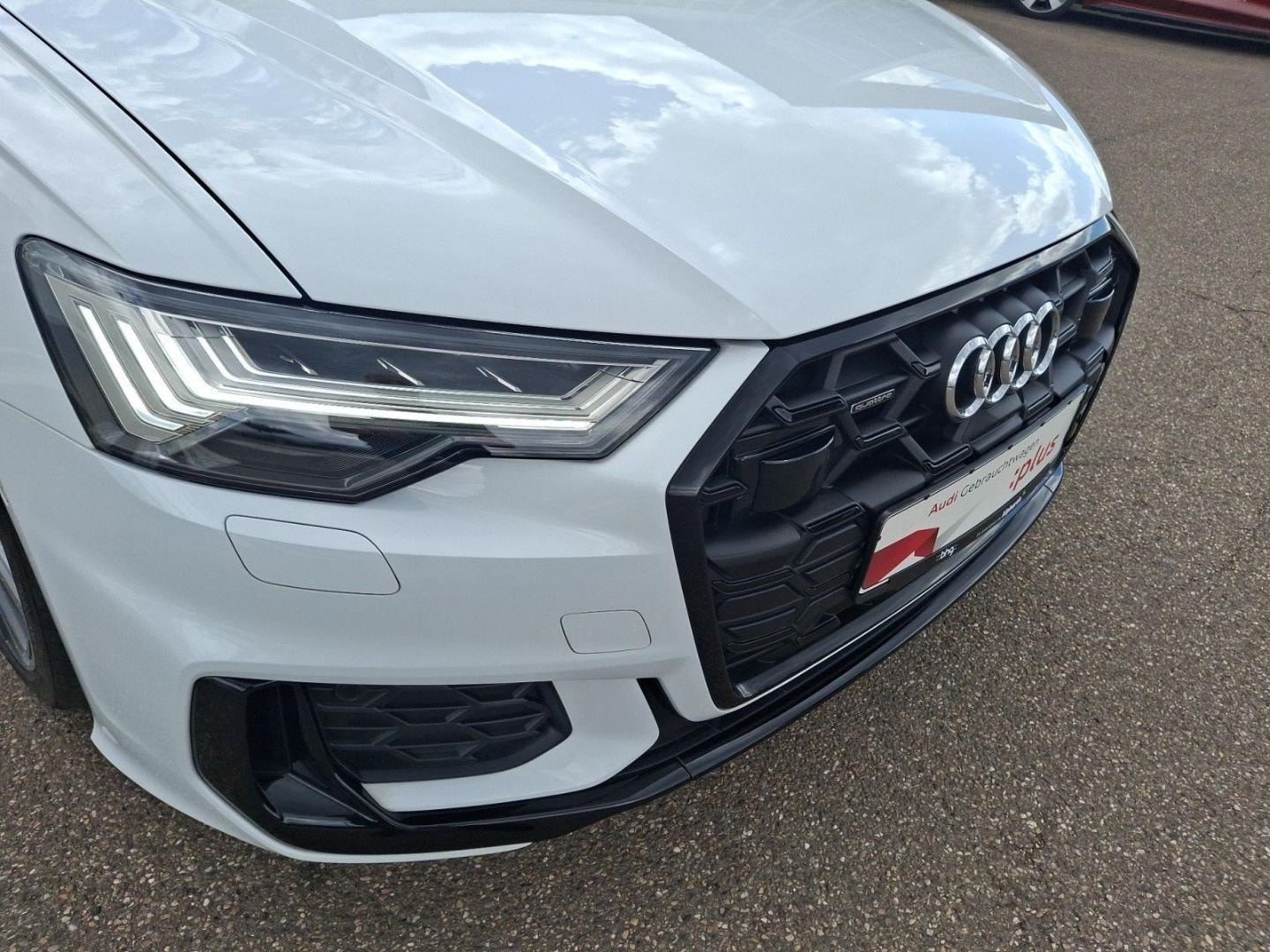 Bild über Audi A6 Avant S line 45 TDI quattro S tronic - für weitere Informationen kontaktieren Sie den Audi Partner