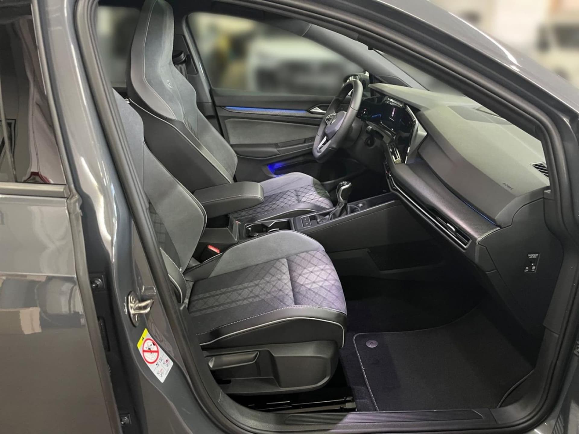 Volkswagen Golf R-Line