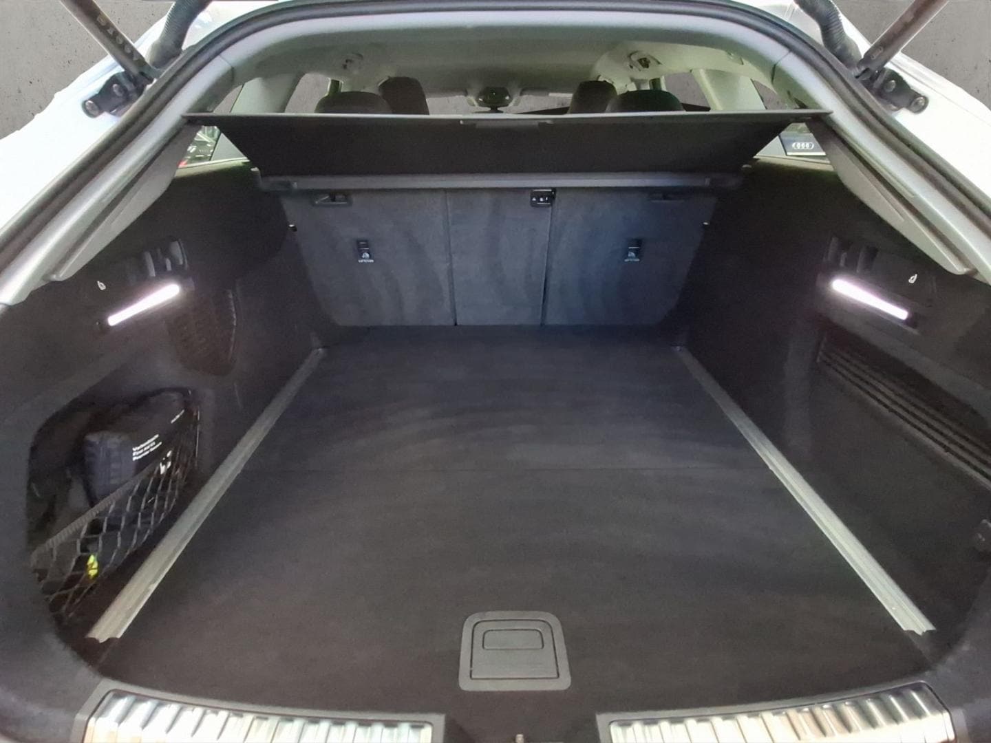 Bild über Audi A6 Avant TDI quattro 150 kW S tronic - für weitere Informationen kontaktieren Sie den Audi Partner