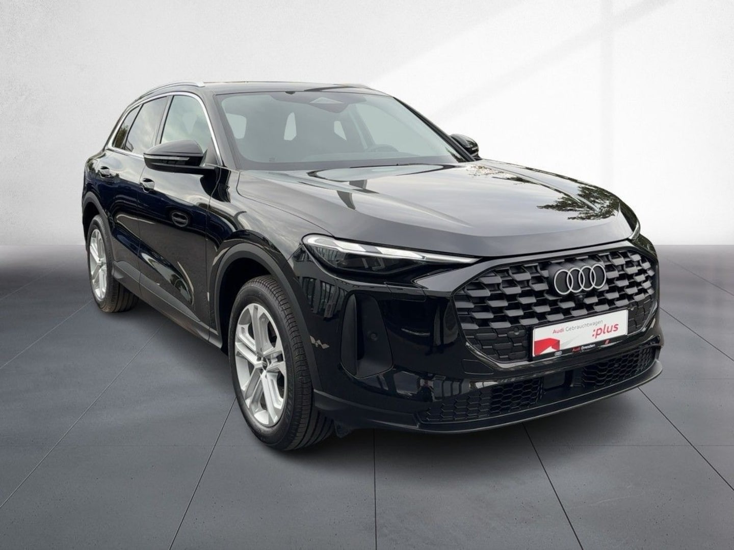 Bild über Audi Q5 SUV TDI quattro 150 kW S tronic - für weitere Informationen kontaktieren Sie den Audi Partner