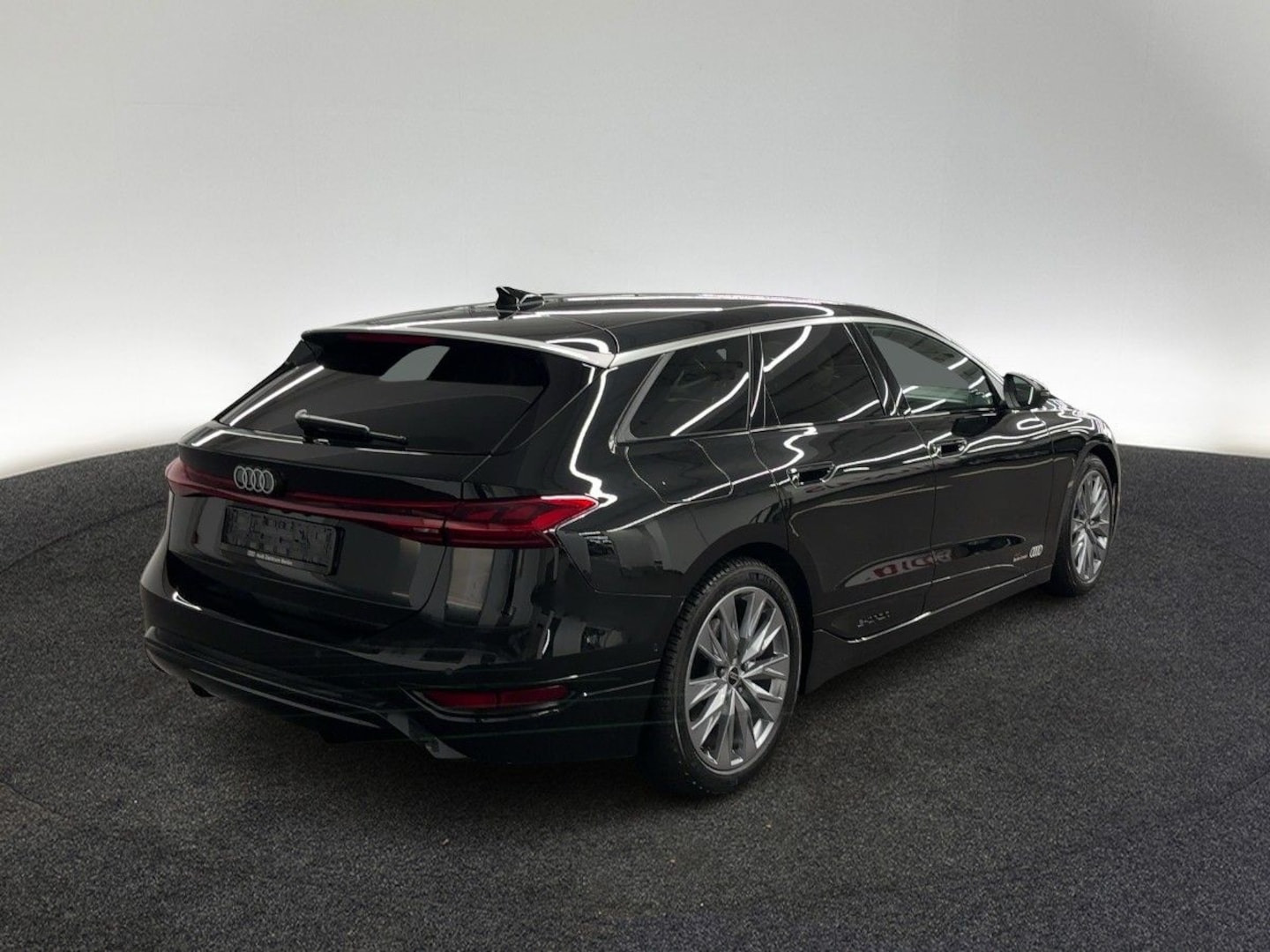 Bild über Audi A6 Avant e-tron e-tron - für weitere Informationen kontaktieren Sie den Audi Partner