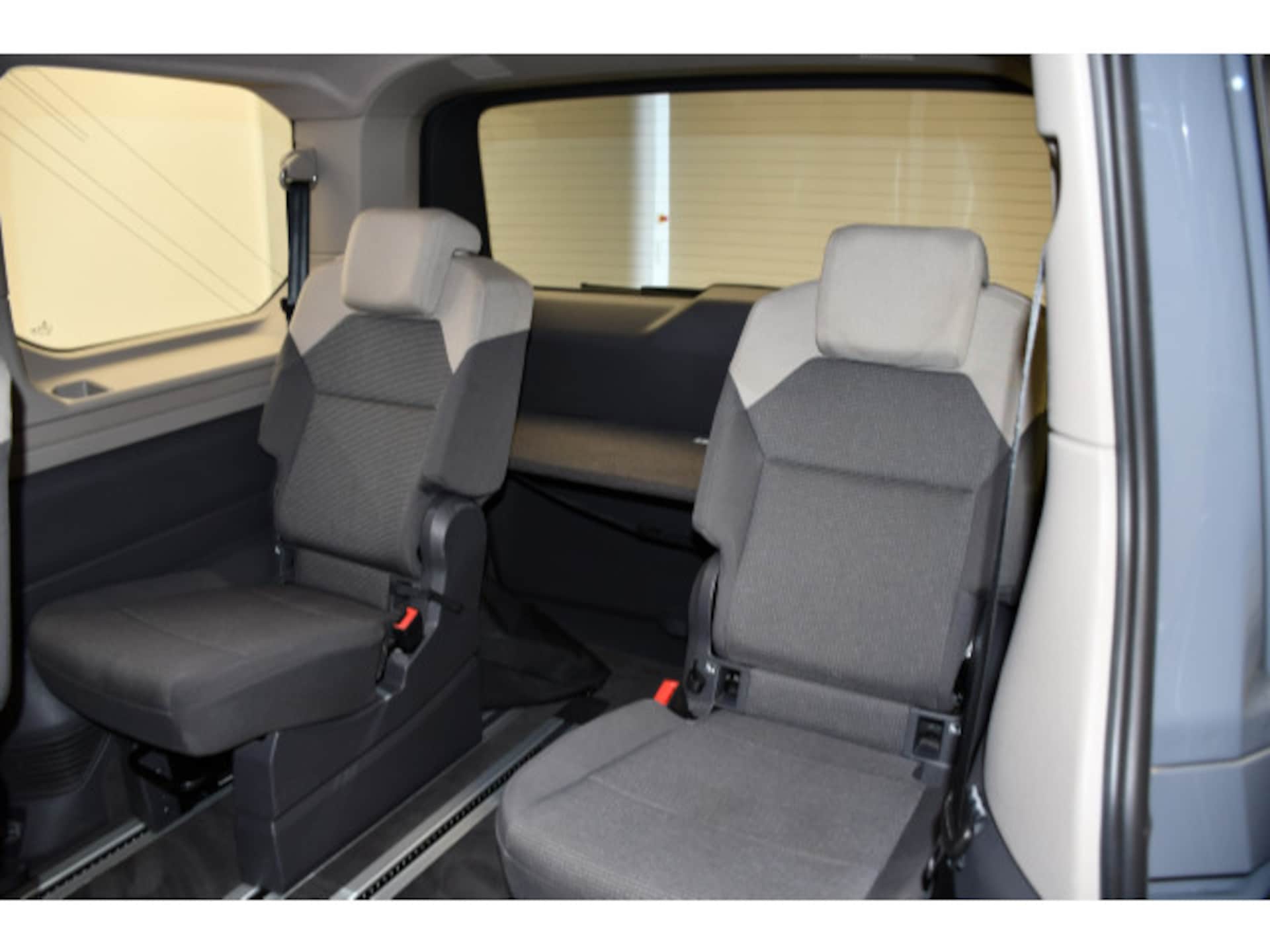 Volkswagen Multivan Basis-Modell