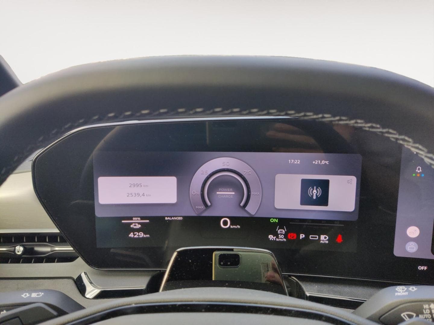 Bild über Audi Q6 SUV e-tron S line business e-tron quattro 315 kW - für weitere Informationen kontaktieren Sie den Audi Partner