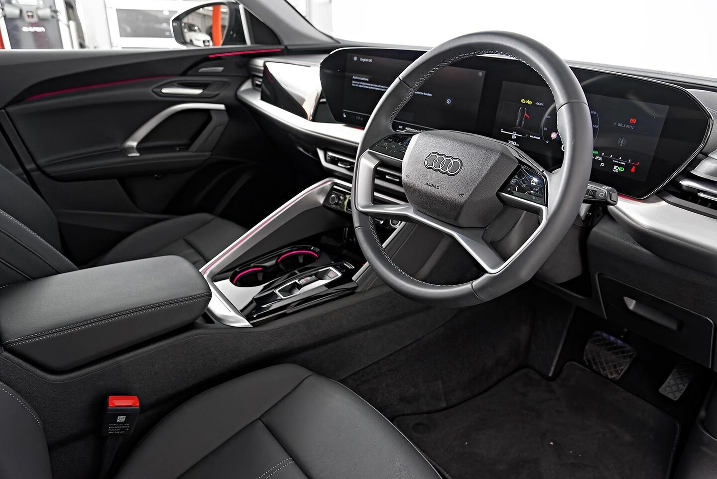 Image about Audi Q5 SUV TDI quattro 150 kW