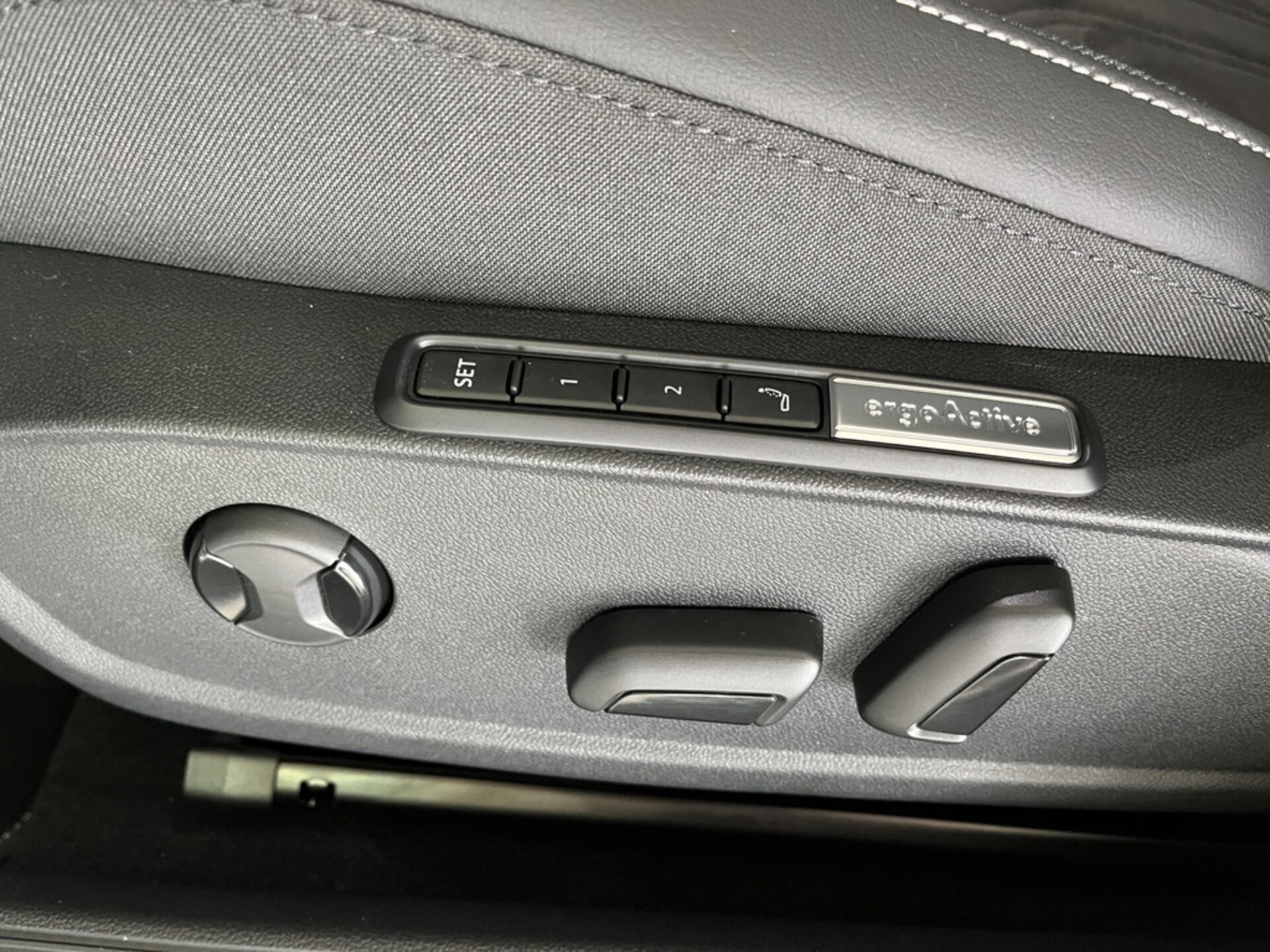 Volkswagen Golf Style